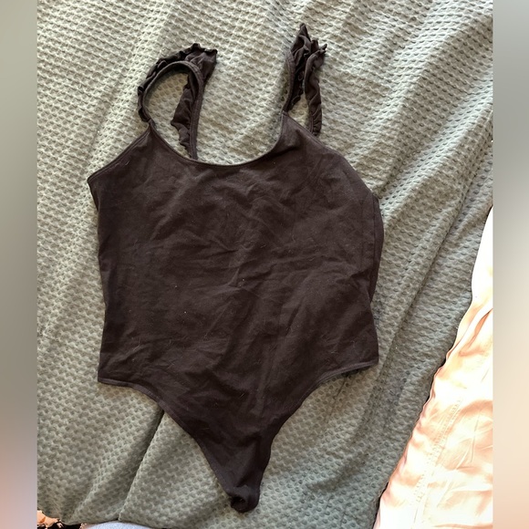 Shirt and body suit lot L and XL - Picture 4 of 16